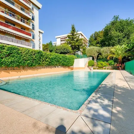 Serein Avec Balcon Et Piscine Lejlighed *