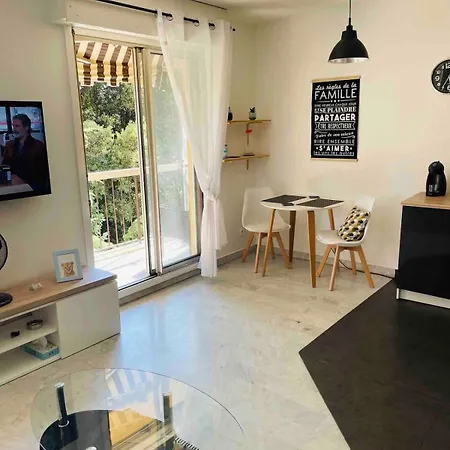 Serein Avec Balcon Et Piscine Διαμέρισμα Νίκαια